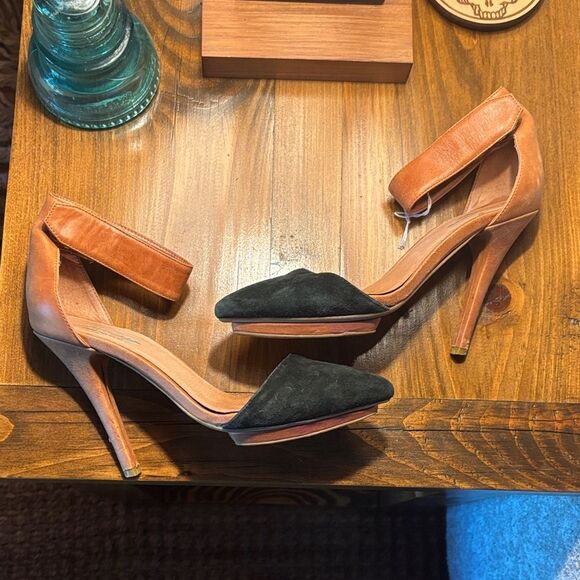 Free People Jeffrey Campbell Black and Tan Leather Heels - Picture 1 of 15